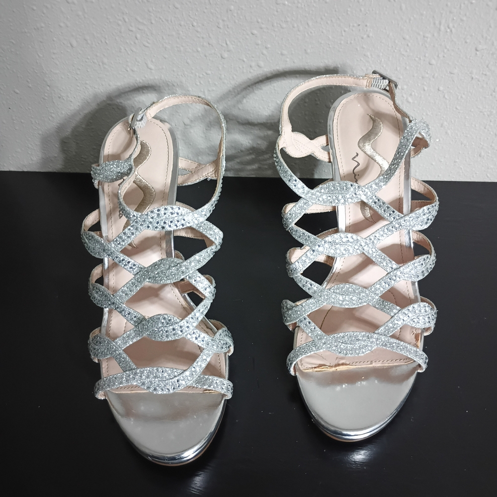 Nina Elegant Silver Strappy Women's Sandals Size 9